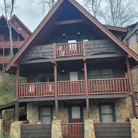 Bridgewood Cabin Villa